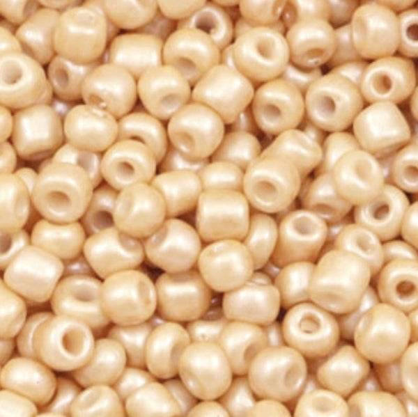 Rocailles 6/0 4mm golden peach brown