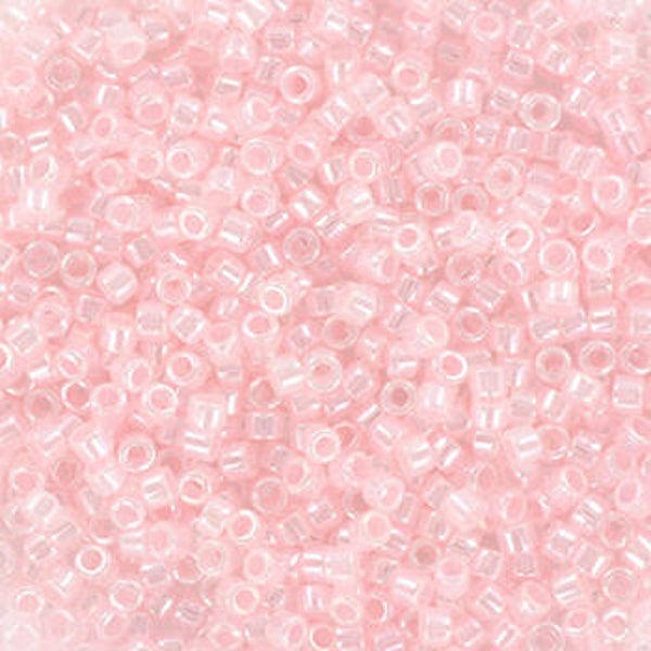 Miyuki delica’s 11/0 Ceylon baby pink DB-234