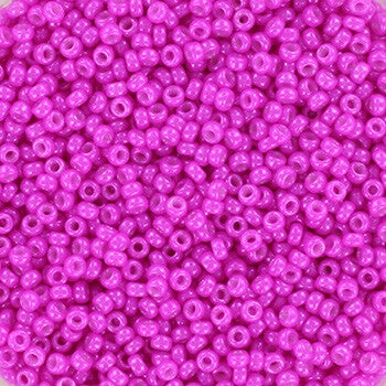 Miyuki 15-4751 Opaque dyed magenta