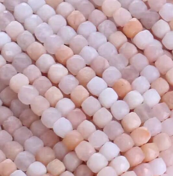 Natuursteen kralen 4mm facet geslepen cubes Roze amazoniet