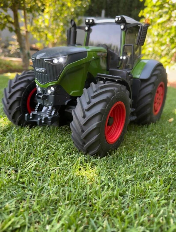 Bruder Fendt 1050 RC Umbau – STL-Dateien für den 3D-Druck
