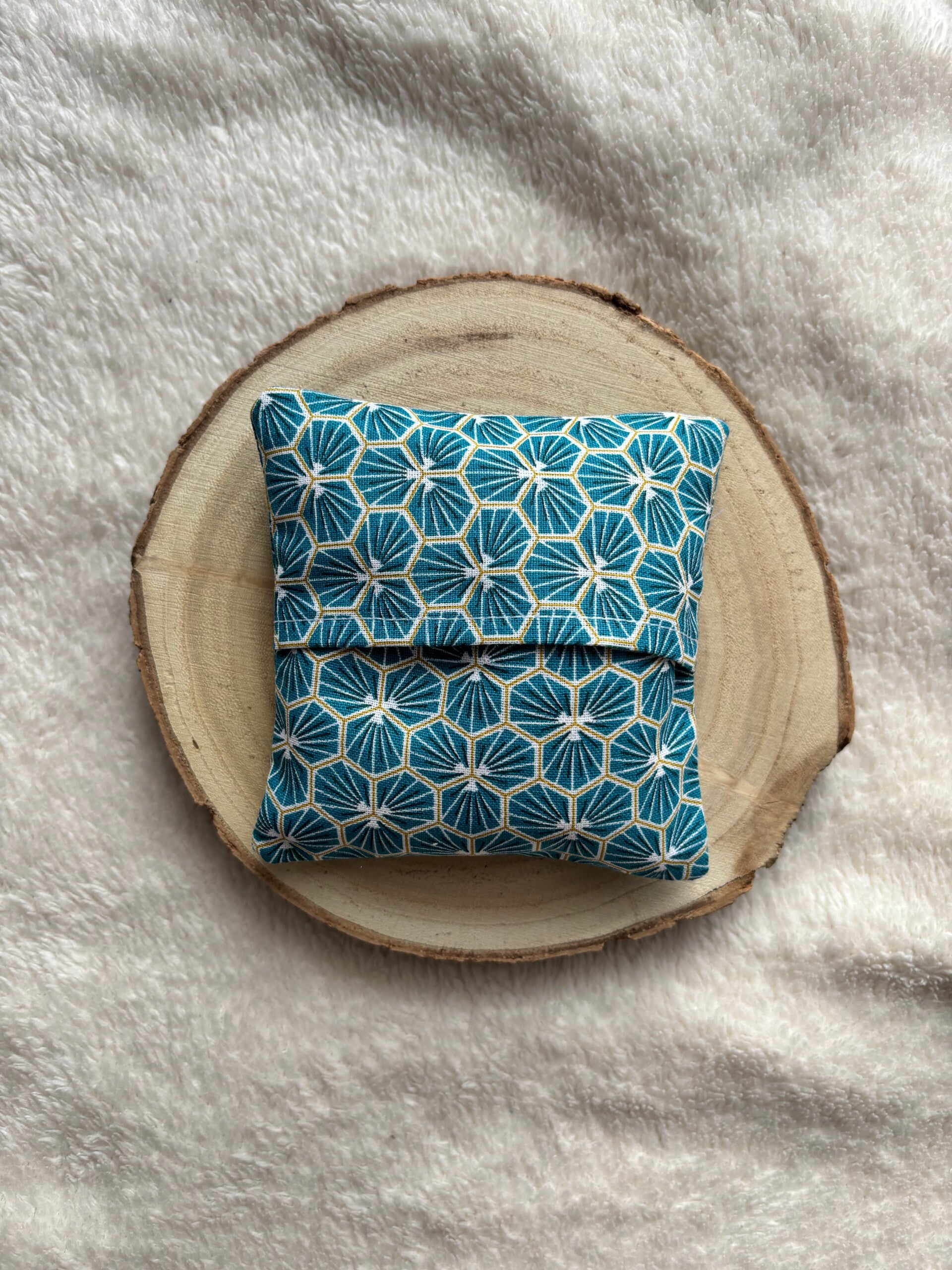 Mini bouillotte graine de lin "chaude, compresse froide , chaufferette de poche"( en tissu et graines de lin faite main)*