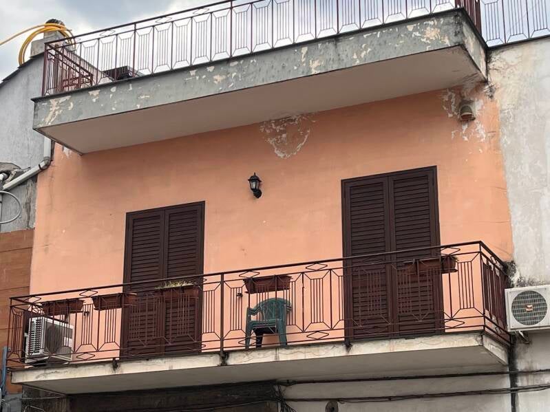 Poggiomarino centro, vendesi appartamento composto da 3 vani ed accessori posto al piano PRIMO. Euro 250.000,00
