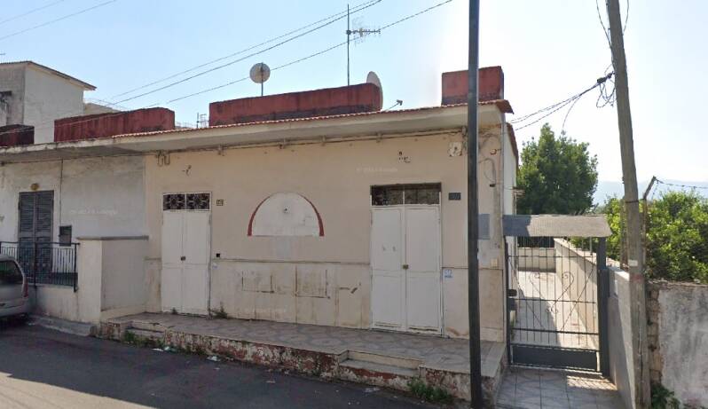 Terzigno, via Zabatta vendesi locale commerciale. Euro 160.000,00