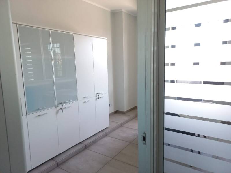 Terzigno, C.so A. Volta fittasi ufficio (Cat. A) di circa 70mq. Euro 750,00