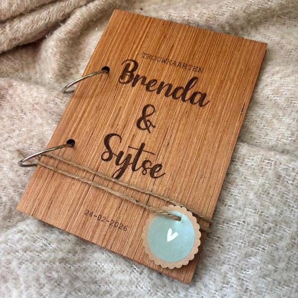 Trouwkaarten map hout | gegraveerd