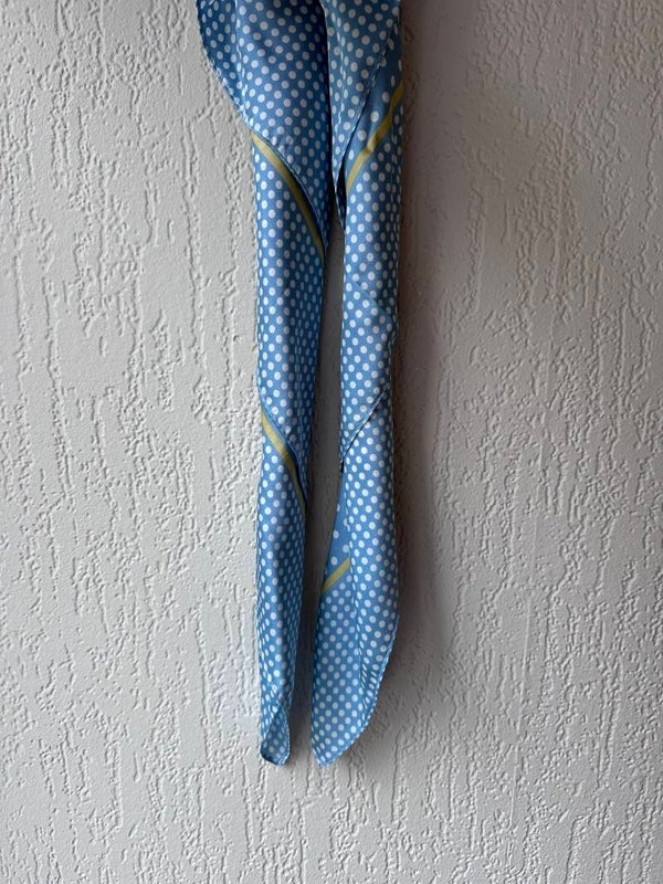 Blue dots