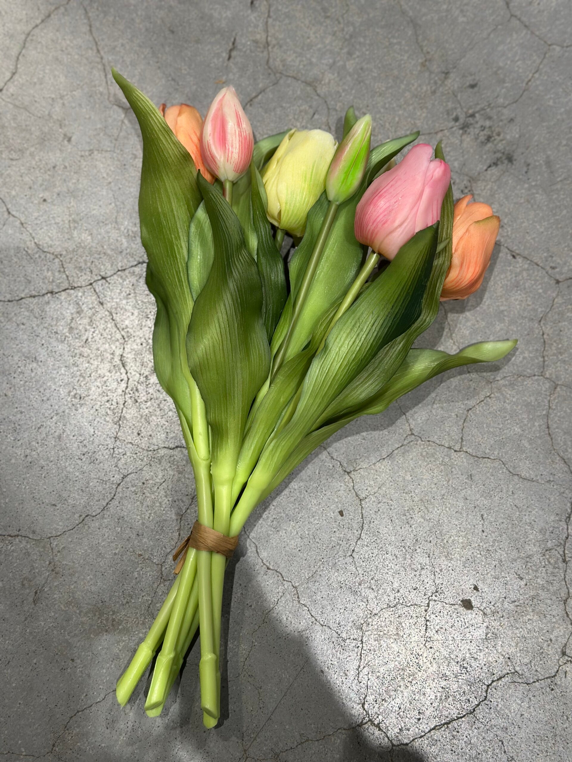 Tulpenbosje mix zalm/roze/wit - 30cm, 7 stelen