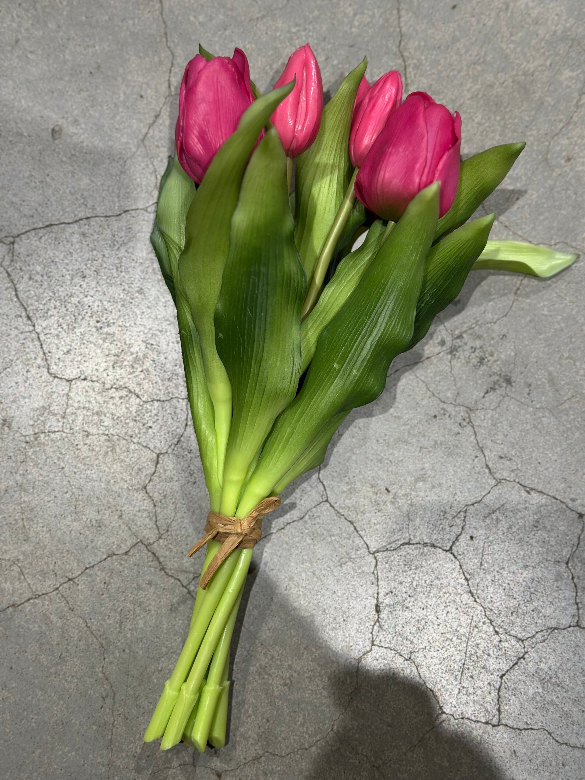 Tulpenbosje donker roze - 30cm, 7 stelen