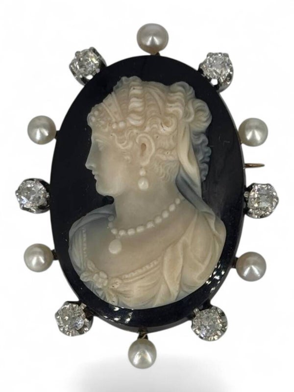 Cameo Brooch with Natural Pearls and Old-Cut Diamonds