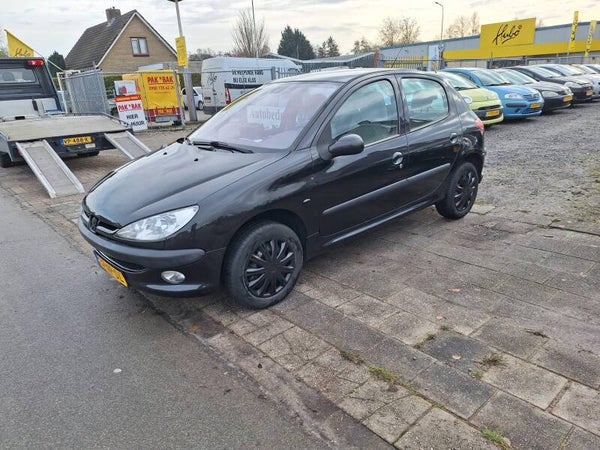 Nieuw Binnen!! Peugeot 206 1.4-16V Gentry Bouwjaar 2004