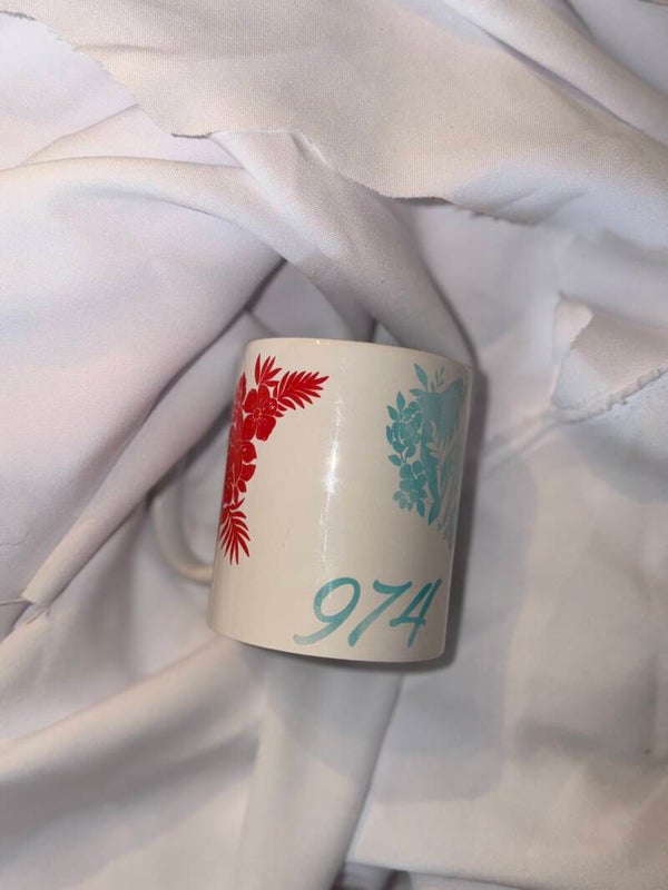 tasse 974 dauphin