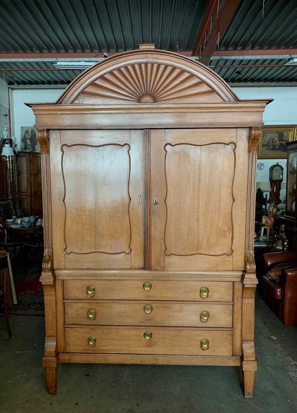 Hollands Eikenhouten Boog Kabinet | Drents Kabinet