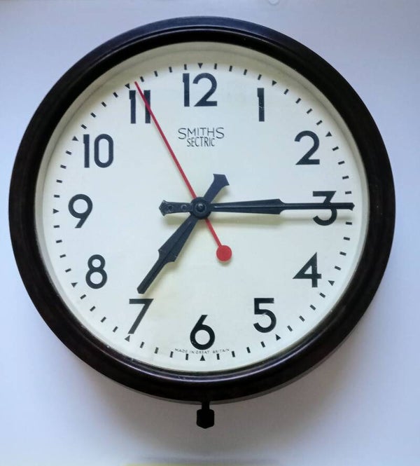 Vintage Mid-Century Smiths Sectric Bakelite Wall Clock