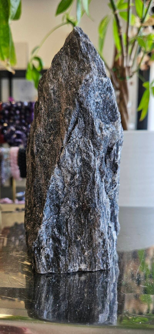 Zwarte Mica sculptuur nr 1