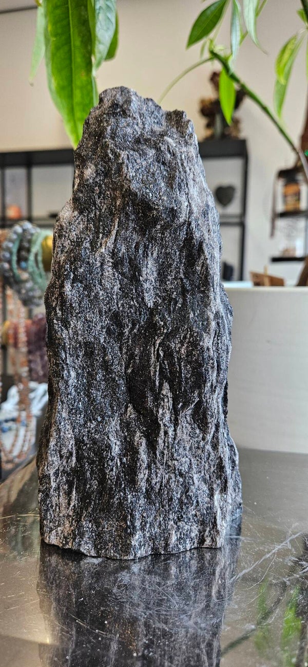 Zwarte Mica sculptuur nr 2