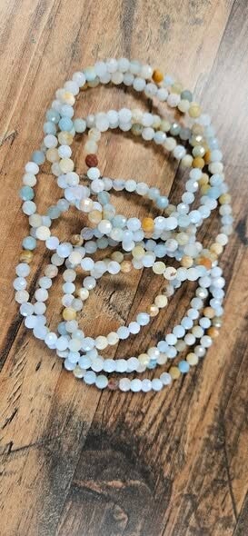 Caribisch calciet facet geslepen armband 4 mm