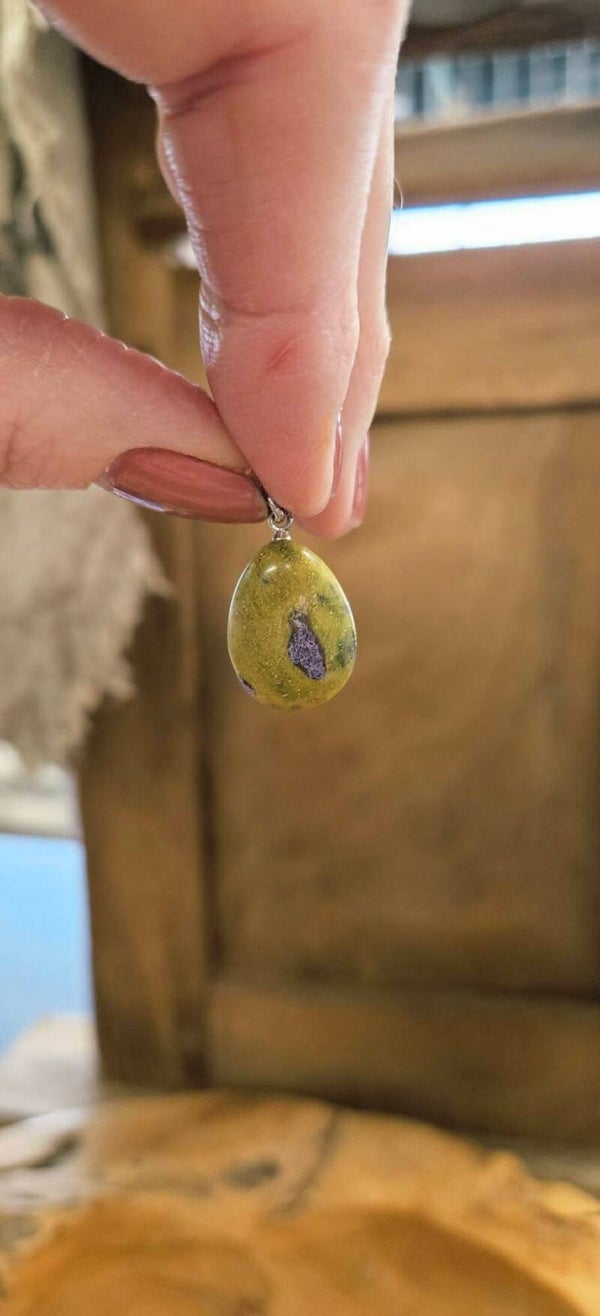 Atlantisiet hangers met zilveren oogje