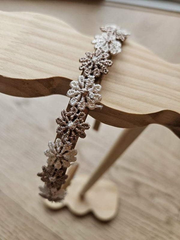 Diadeem bloemen wit/bruin