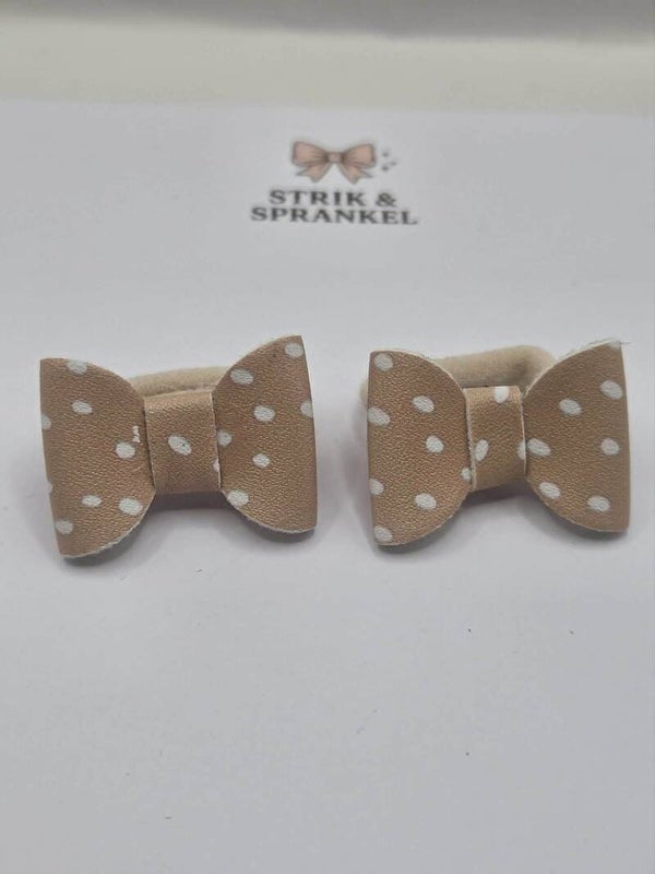 Haarelastiek strikjes polkadot beige/wit