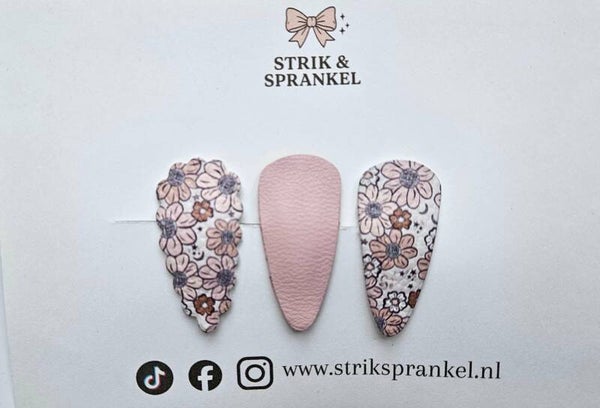 Setje haarspeldjes roze en bloemetjes