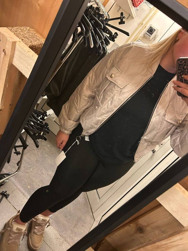 Dit lichtglanzende bomberjasje