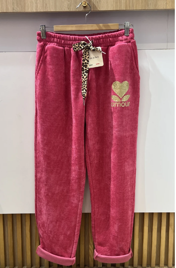 AMOUR Pantalon style jogging rose fushia effet velours " amour " jusqu'au 46/48