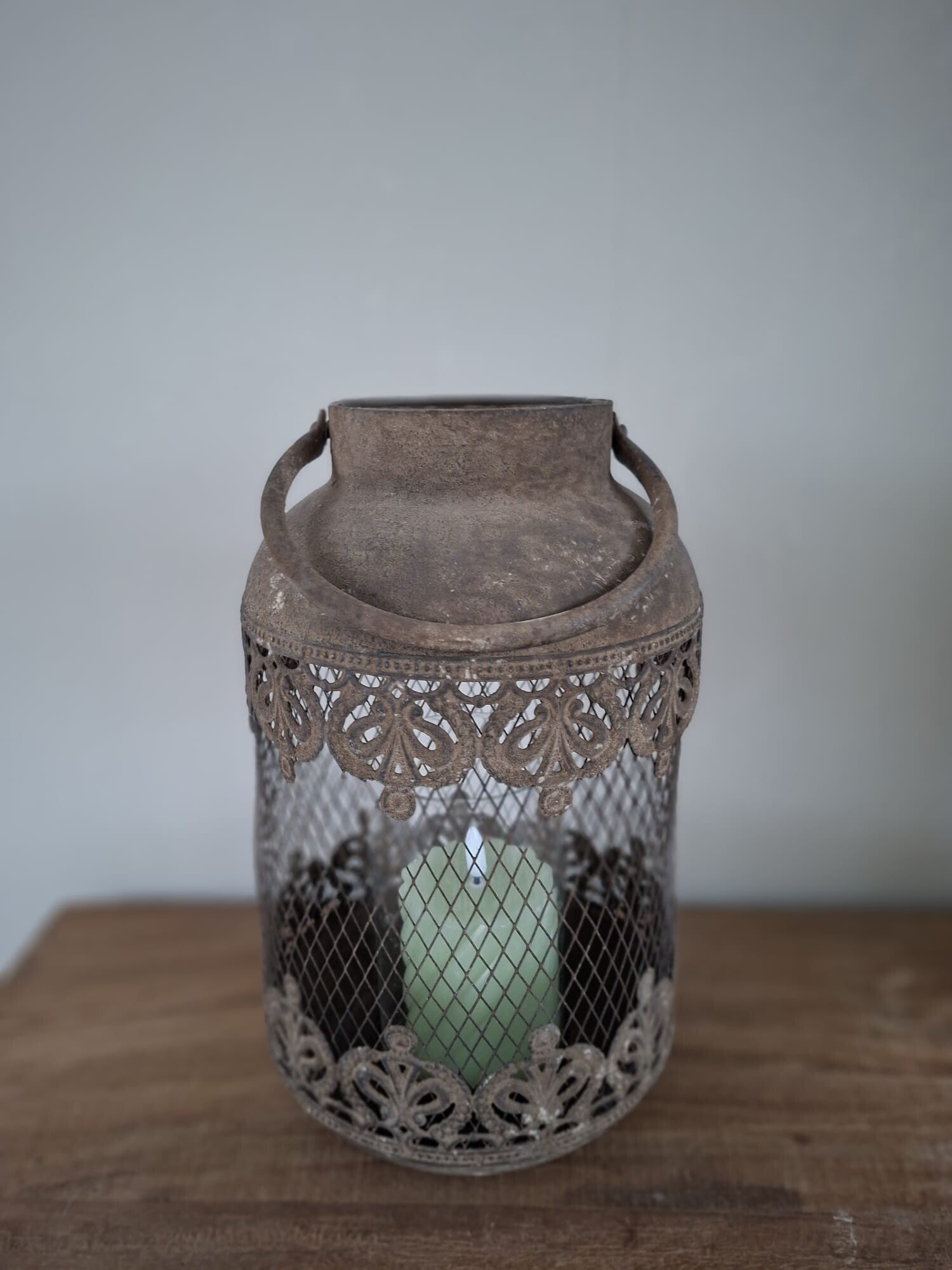 Roestig windlicht met glas