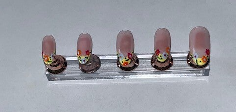 french jaune pâle et fleuris