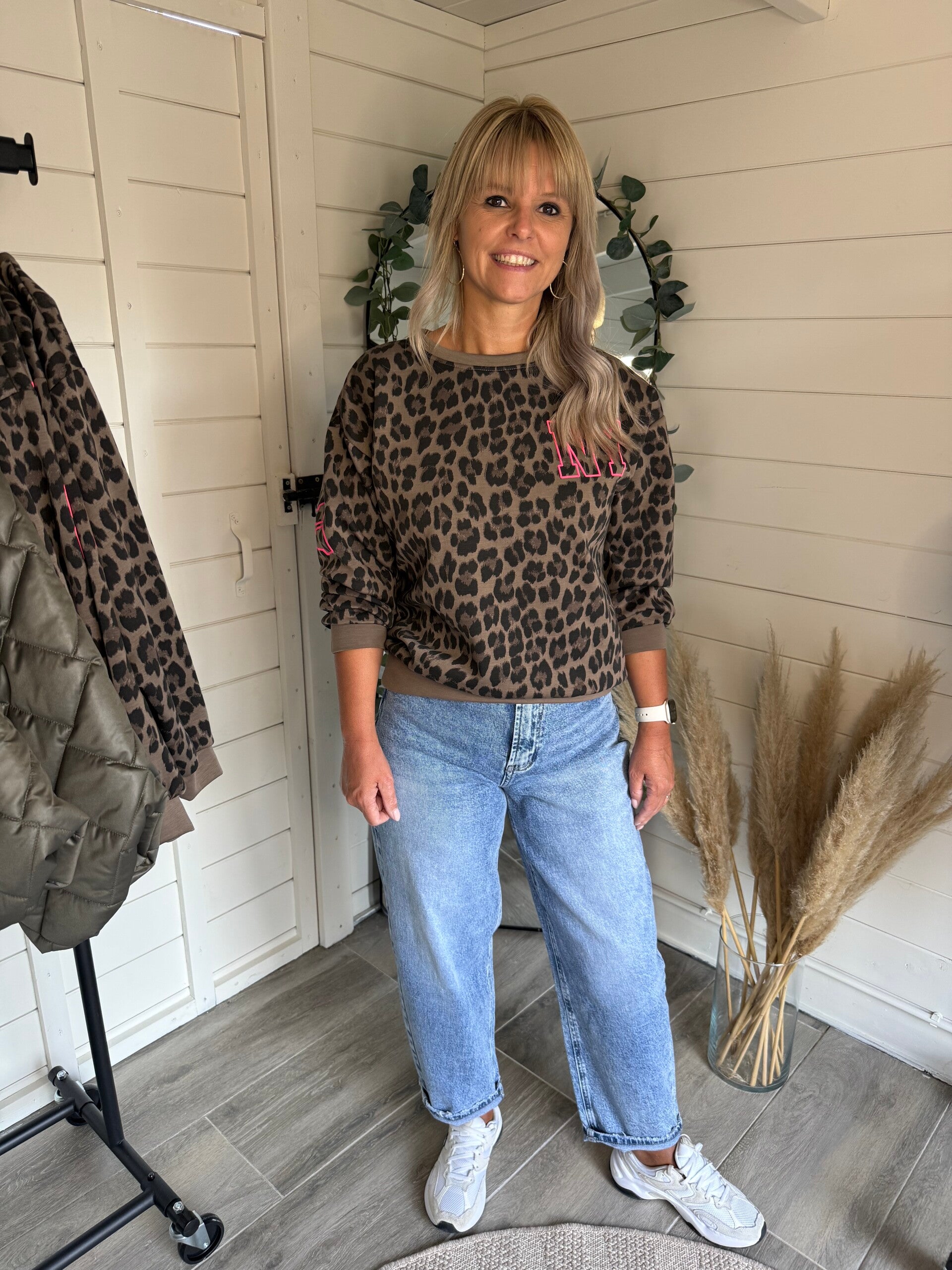 NY Leopard Sweater - Bruin