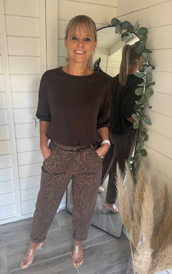 Mae Basic Tee – Brown