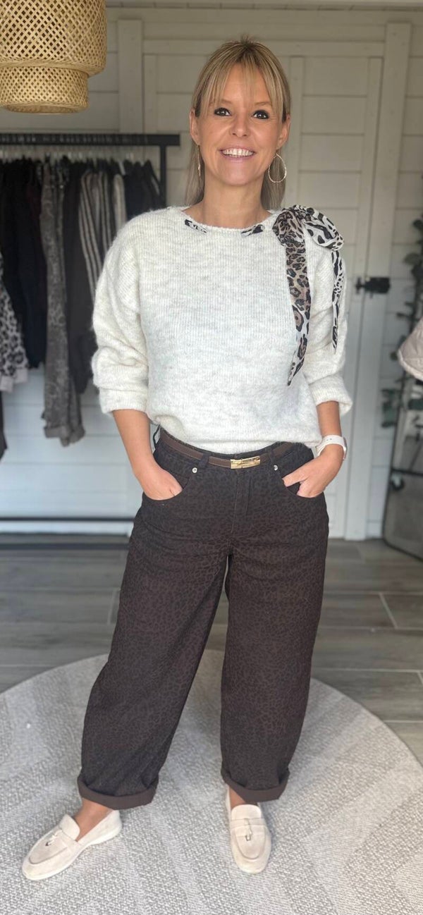 Jade Leopard Knit – Beige