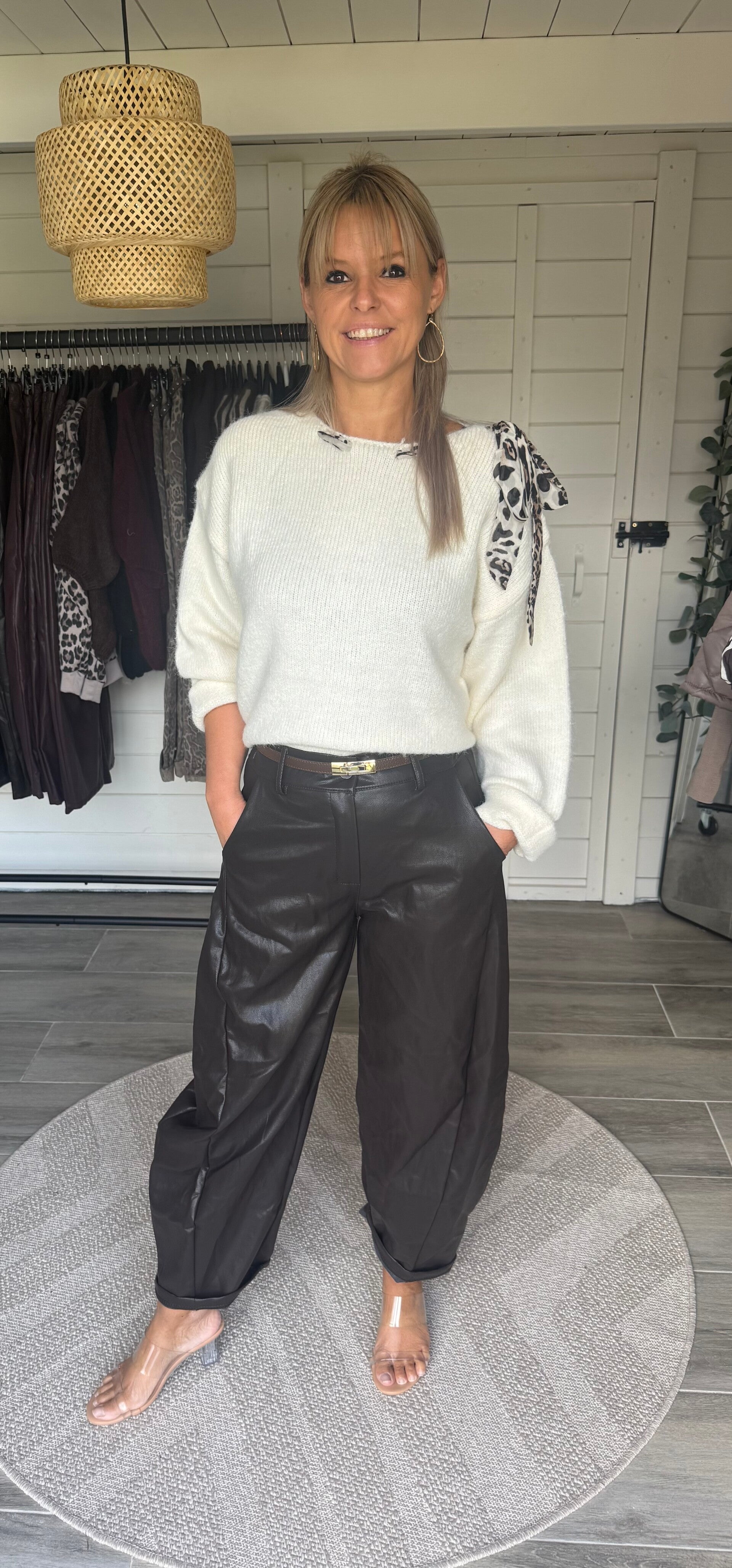 Jade Leopard Knit – White