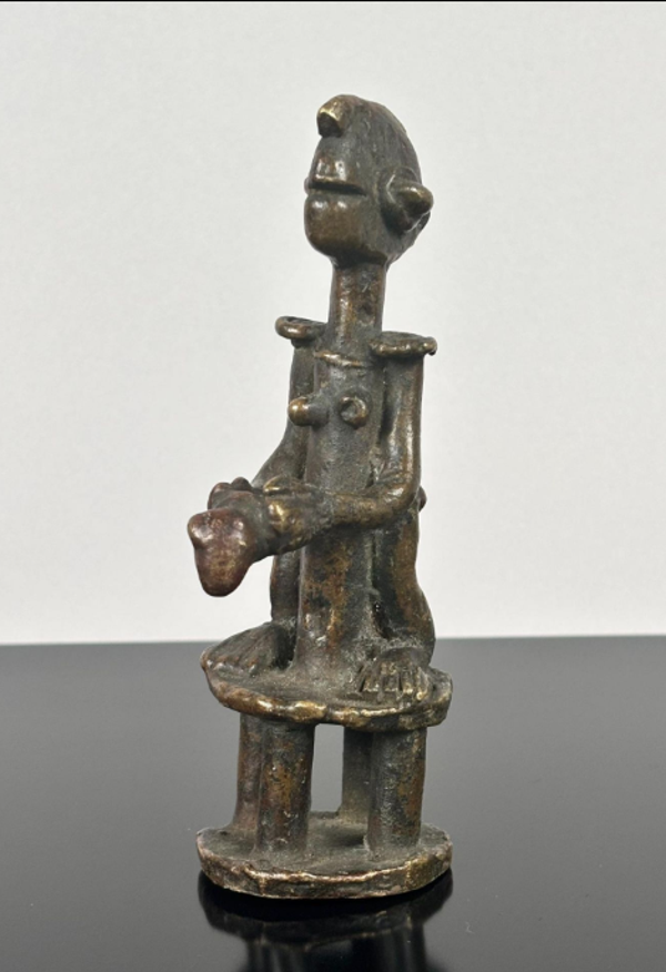 Bronze Minianka figurant un personnage féminin – Mali,
