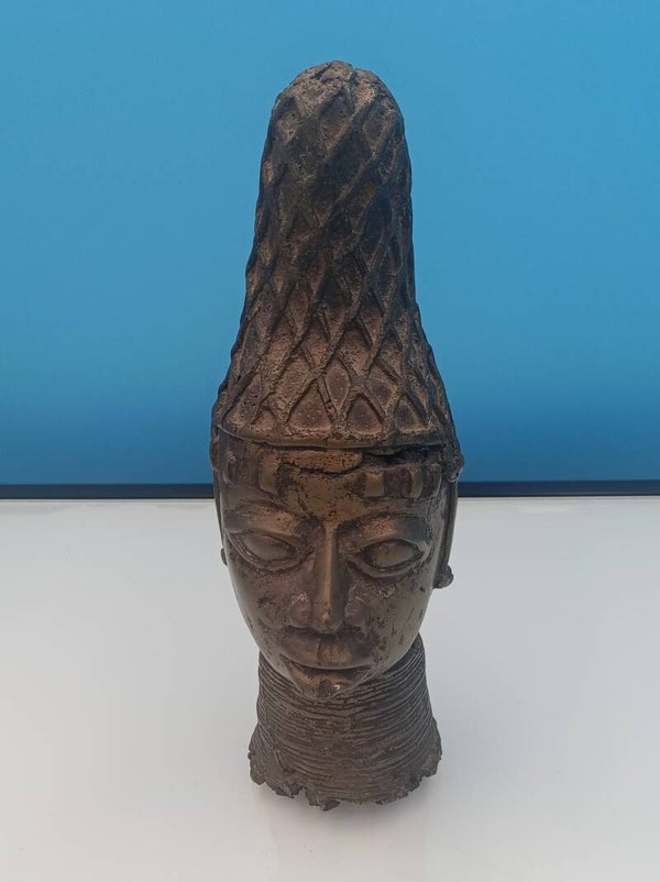 Tête commémorative royale de type Iyọba