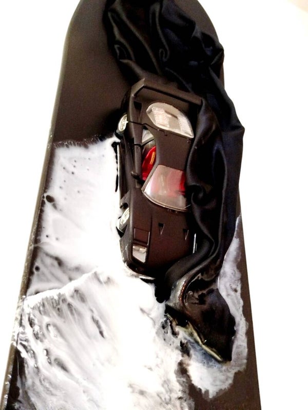 SKATEBOARD PORSCHE RELIEF WAVE RESIN