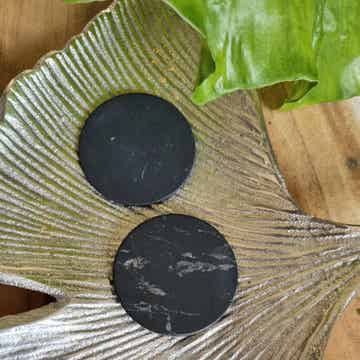 Shungiet straling beschermer