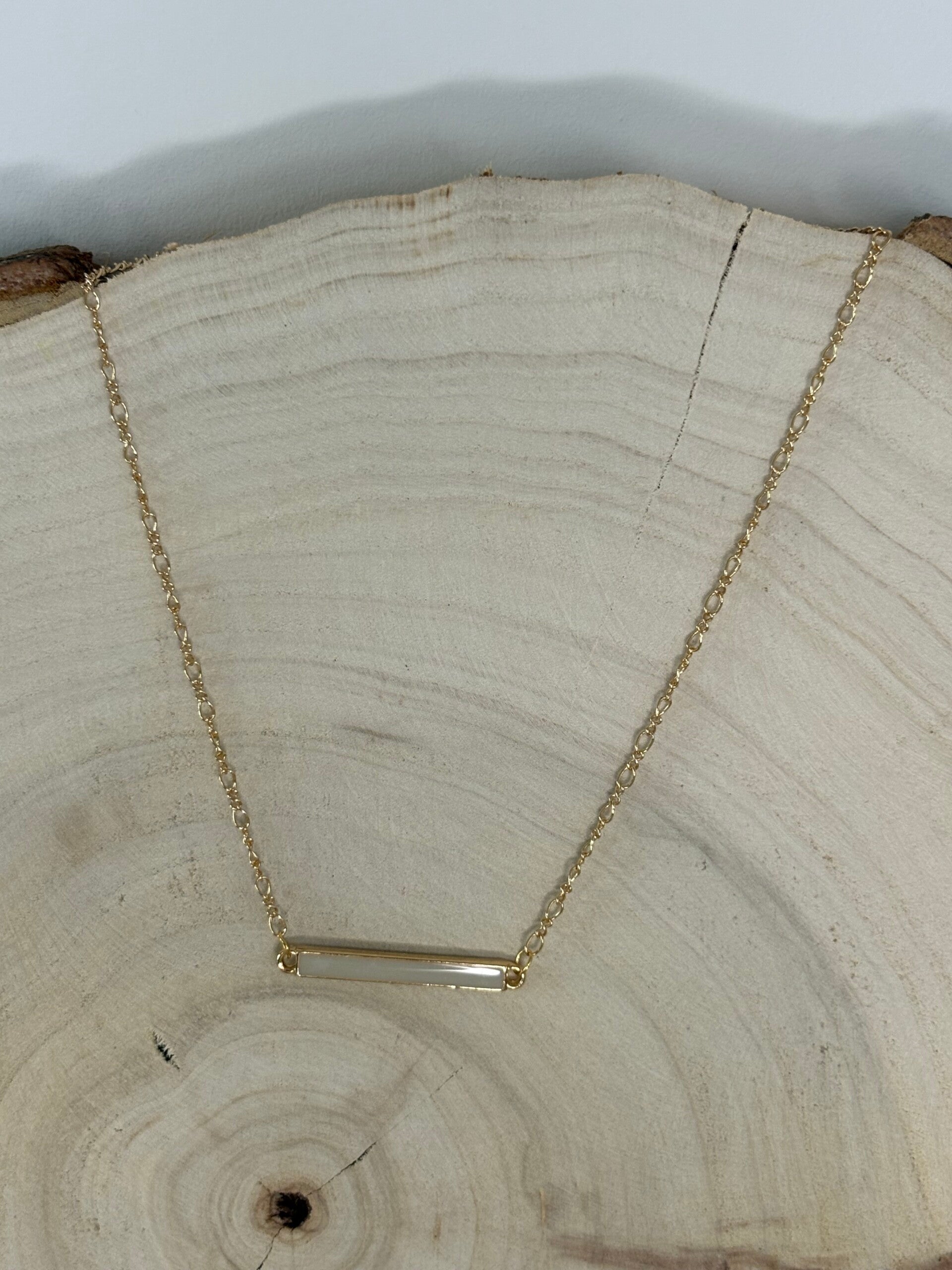 Halsketting gilded muse