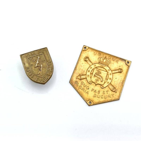 Belgian Artillery Boutonnière and Insignia