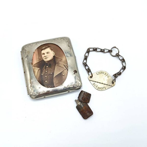 Belgian Cigarette Case and Identification Plate 2ème Chasseurs à Pied