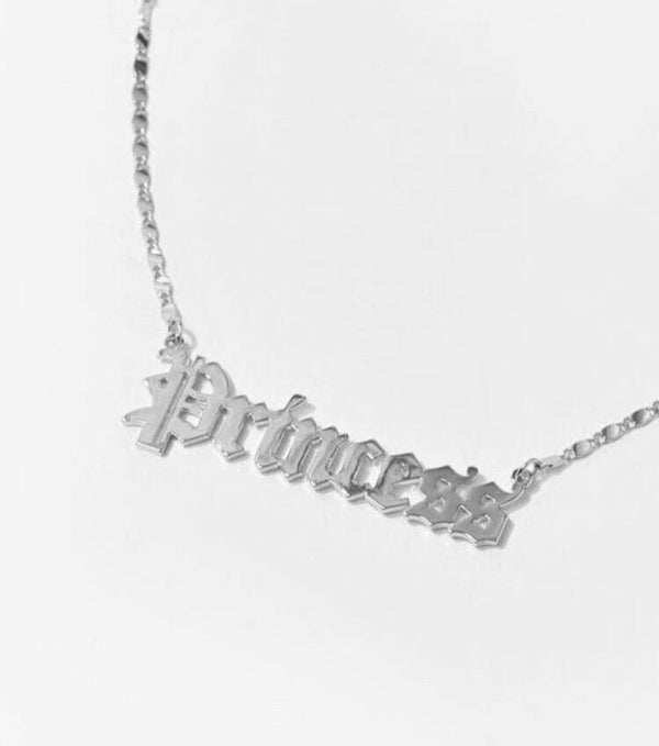 The ‘Princess’ / ‘Babygirl’ necklace