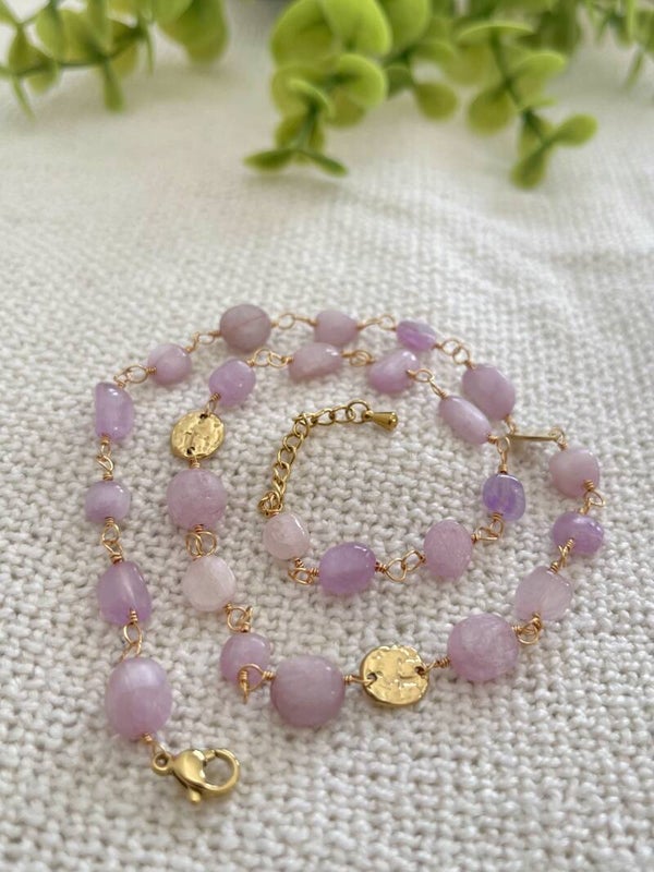 Collar de lepidolita violeta