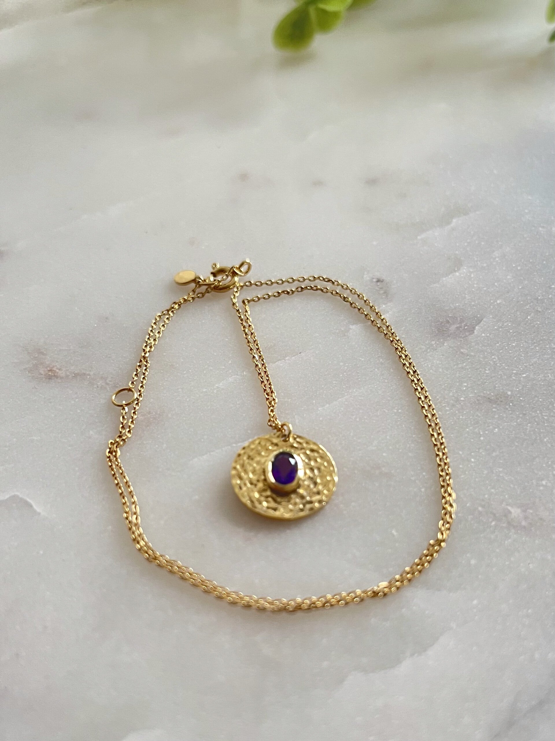Collar de amatista violeta