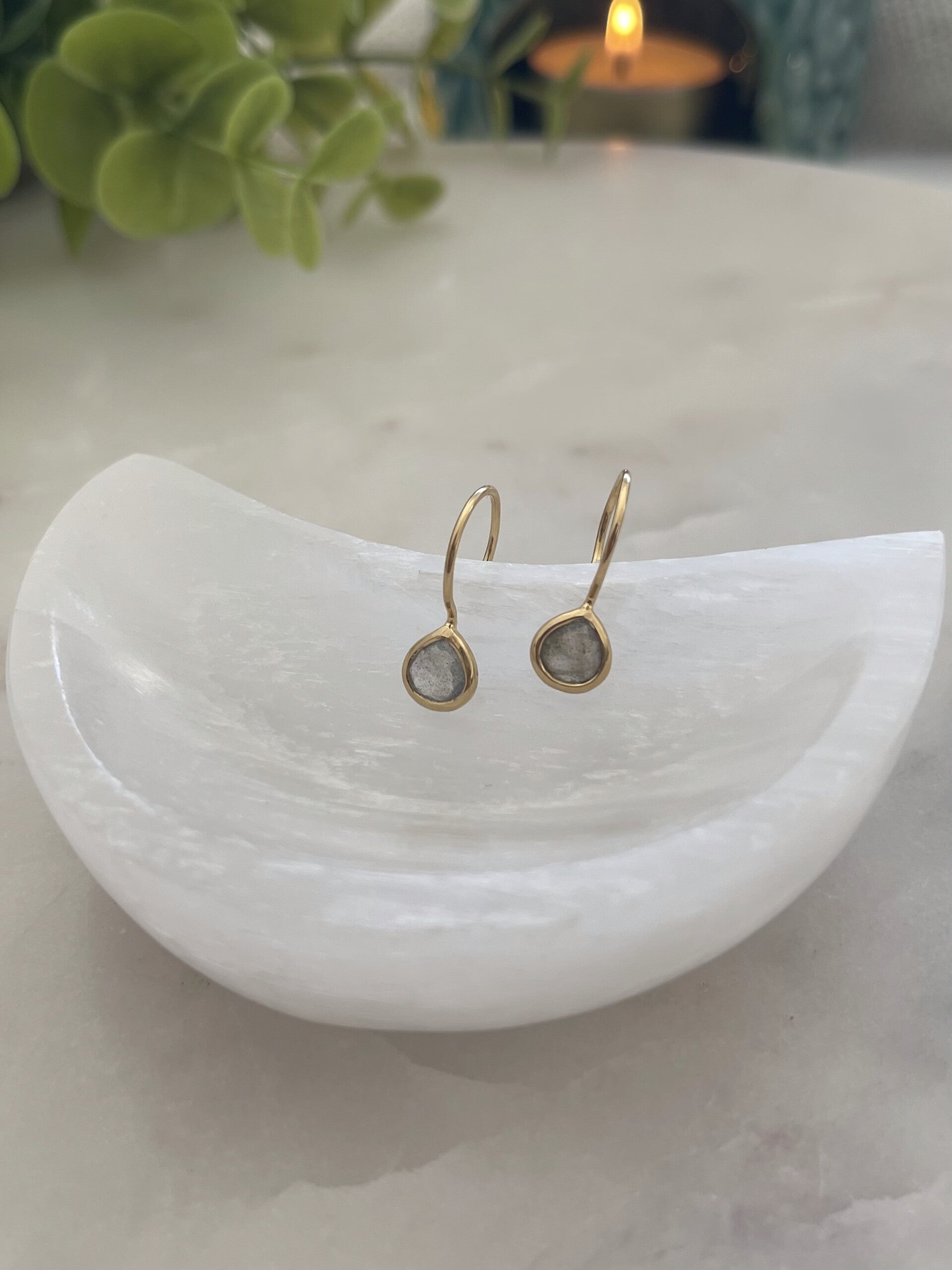 Pendientes de corazón con labradorita