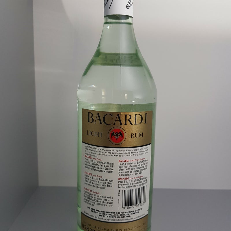 Bacardi Carta Blanca. 40% ALC./VOL. 1 liter. Production year 91
