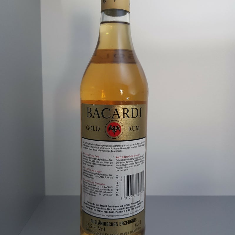 Bacardi Carta de Oro. Top label 'Gold'. 700ml. Production year 1989