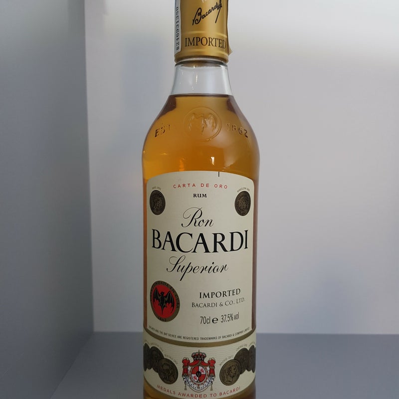 Bacardi Carta de Oro. Imported Bacardi & Co. LTD. 700ml. Produced in the 90's