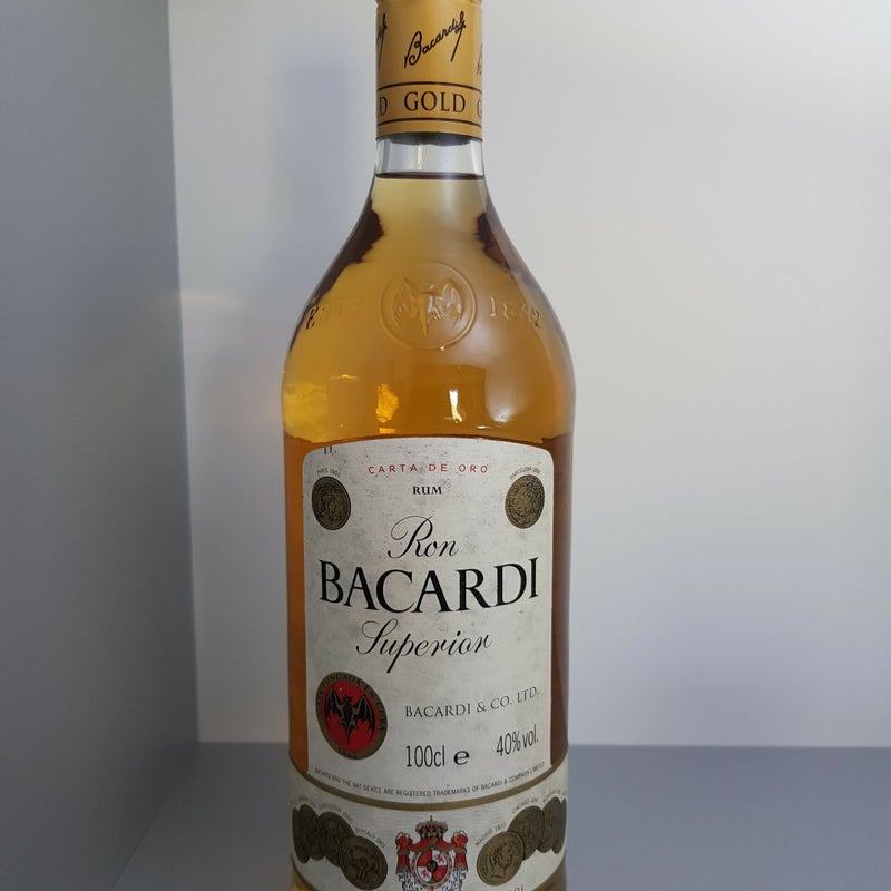 Bacardi Carta de Oro. No upper label. 1 litre. Produced in the 90's