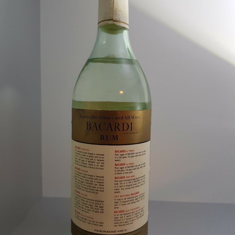 Bacardi Carta Blanca. For Duty Free Trade Only. Full Quart (0.95 litre). Production year 1973