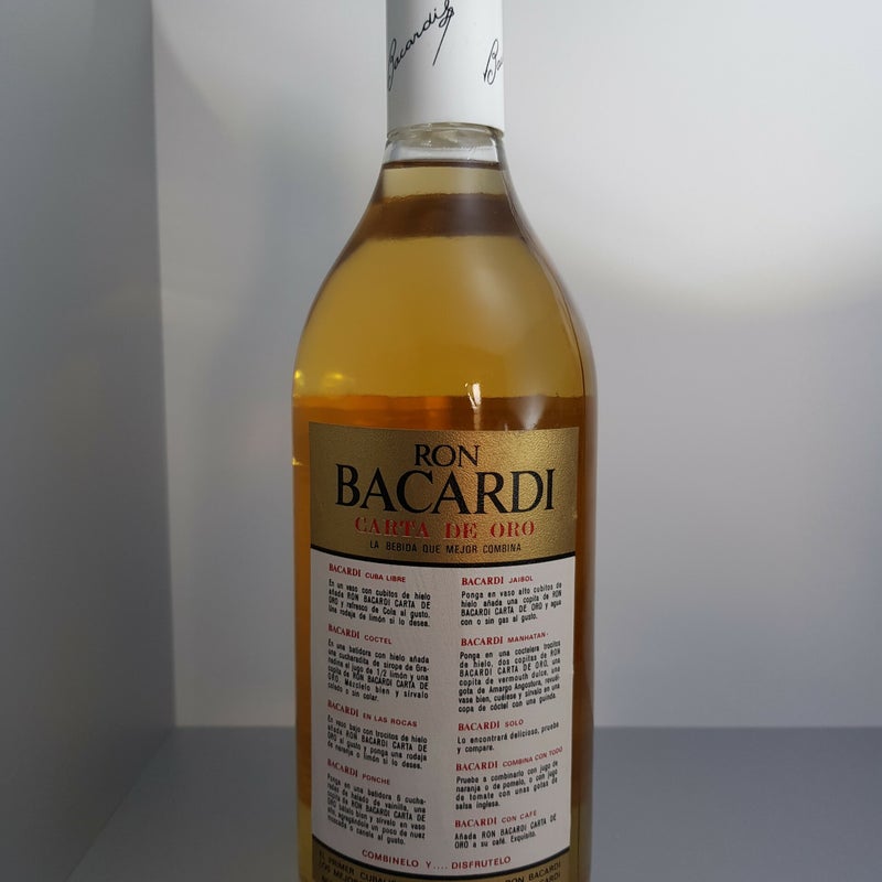 Bacardi Carta de Oro. Upper label 'Carta de Oro'. 1 litre. Production period early 80's